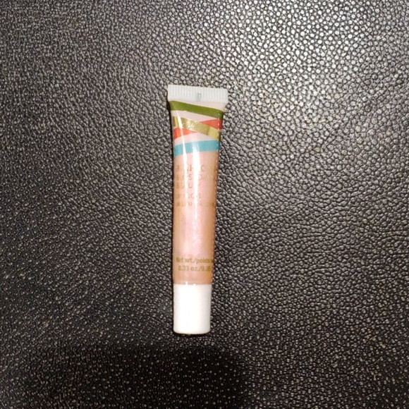NWOT ARBONNE BLOSSOMING BEAUTY MAKEUP - Picture 2 of 3